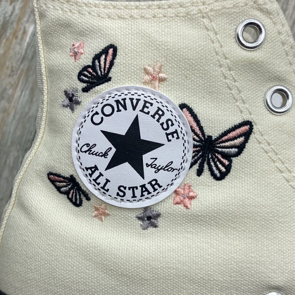 Women’s Converse Chuck Taylor All Star Butterflies Hightop Sneaker Shoes Size 8
